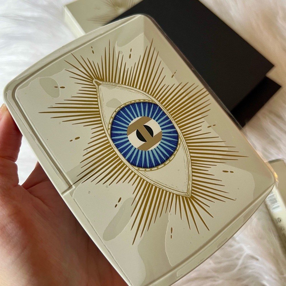 Hourglass Ambient Lighting Edit Unlocked Evil Eye Palette and Dual Ended Brush - Picture 5 of 7